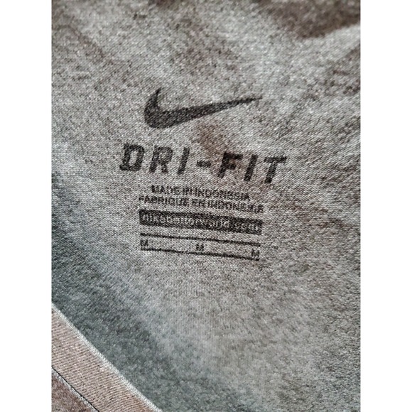 NWOT Nike Women's Size M Basic Dri-Fit  Gray Solid Polyester V-Neck Regular fit - Picture 2 of 4